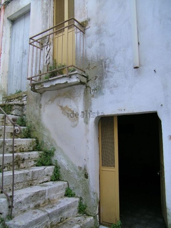 casa indipendente in vendita a Cassano delle Murge