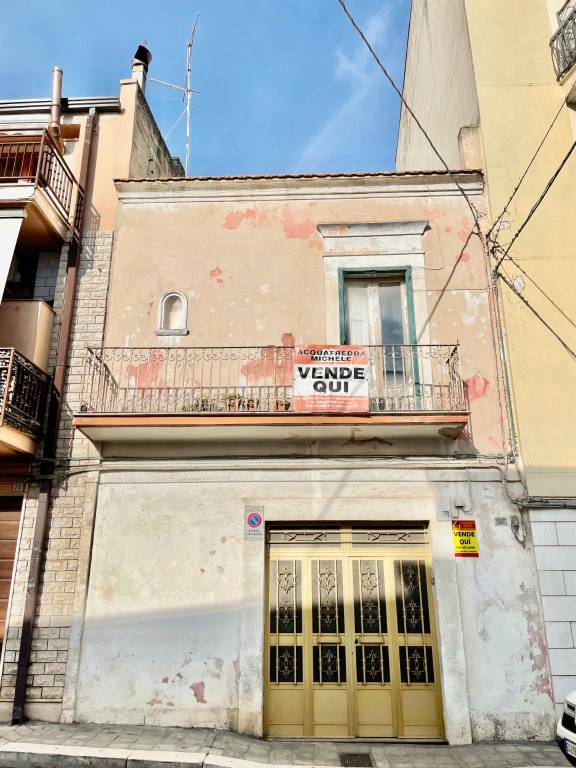 casa indipendente in vendita a Cassano delle Murge