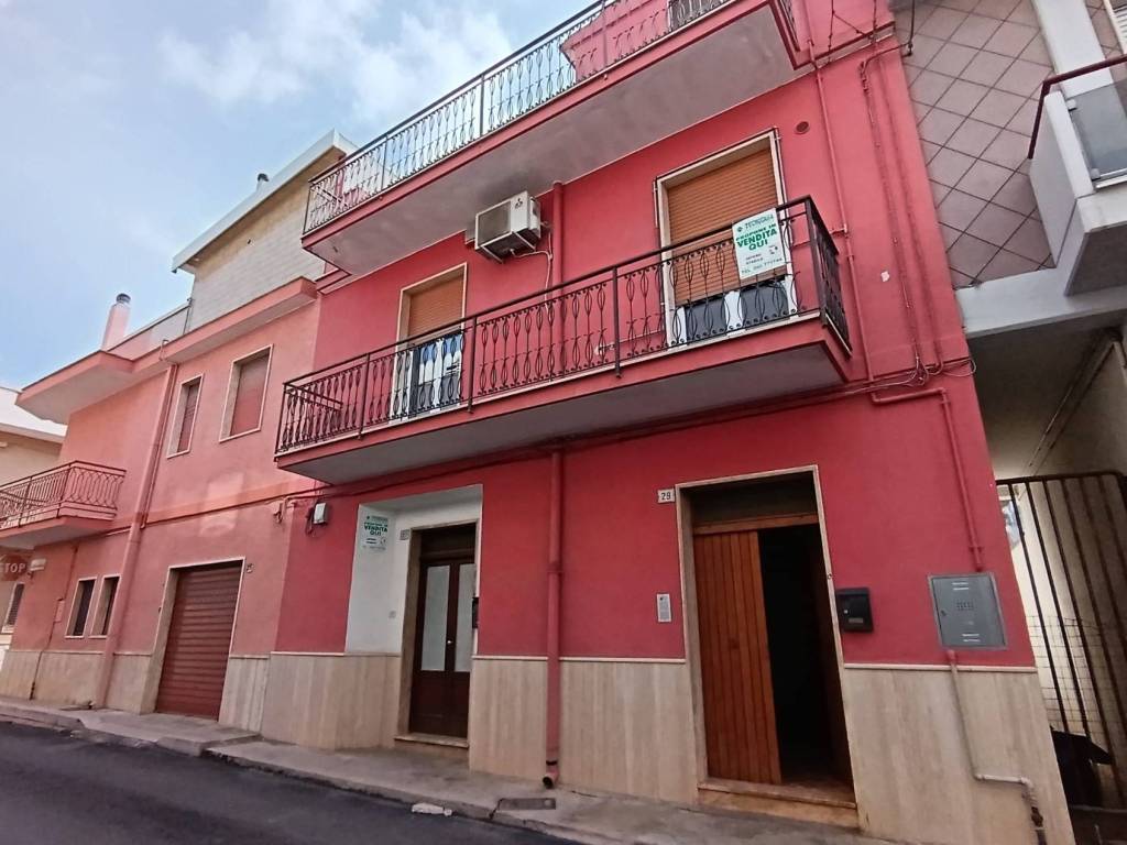 casa indipendente in vendita a Cassano delle Murge