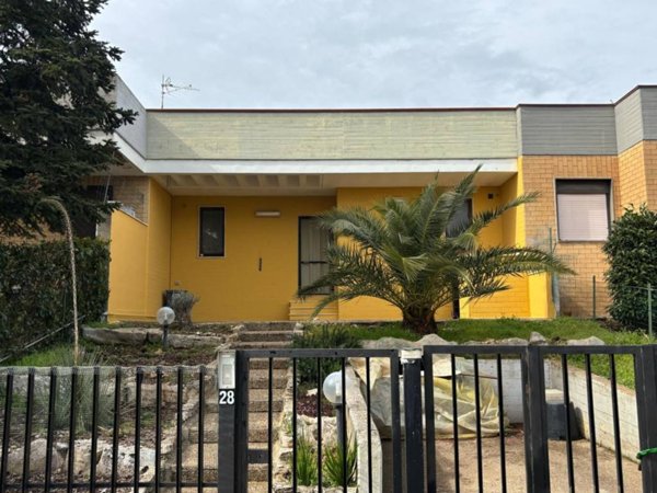 casa indipendente in vendita a Cassano delle Murge