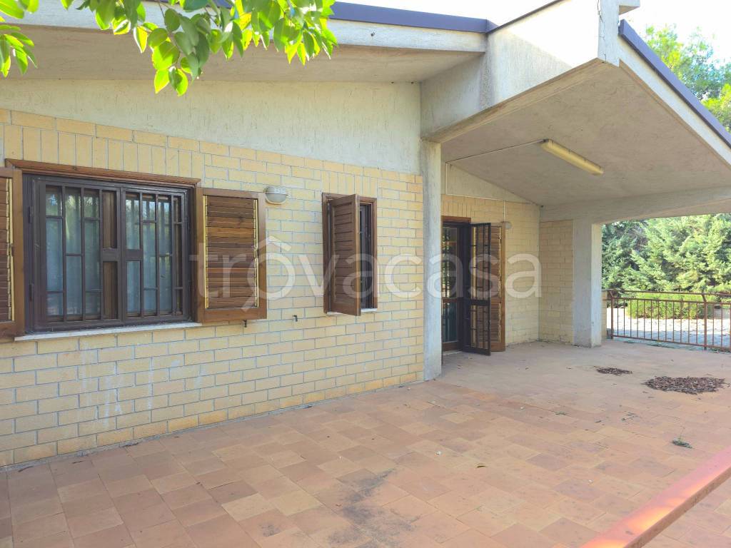 casa indipendente in vendita a Cassano delle Murge