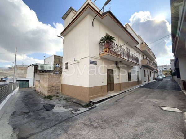 casa indipendente in vendita a Cassano delle Murge
