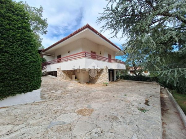 casa indipendente in vendita a Cassano delle Murge