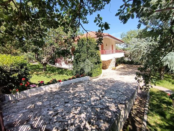 casa indipendente in vendita a Cassano delle Murge