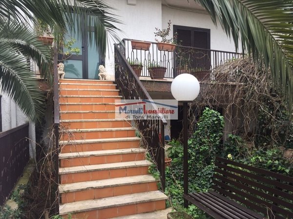 casa indipendente in vendita a Cassano delle Murge