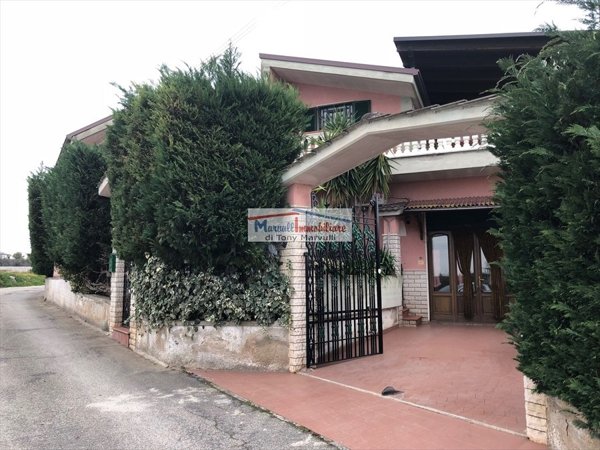casa indipendente in vendita a Cassano delle Murge