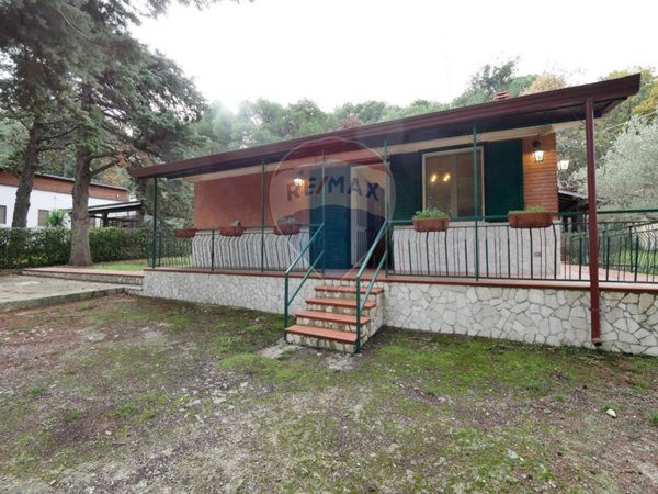 casa indipendente in vendita a Cassano delle Murge