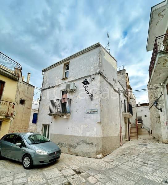 casa indipendente in vendita a Cassano delle Murge
