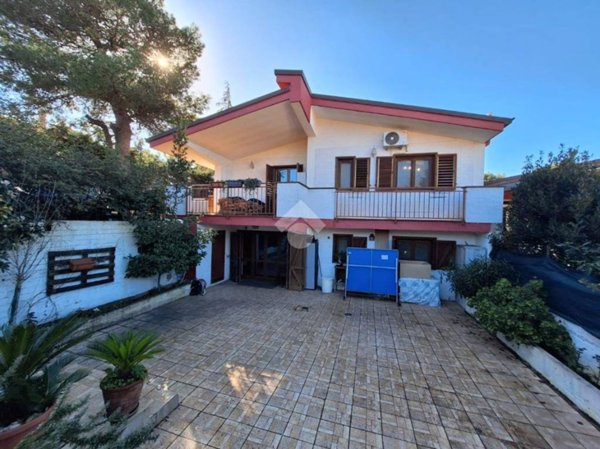 casa indipendente in vendita a Cassano delle Murge