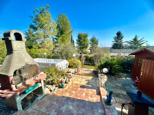 casa indipendente in vendita a Cassano delle Murge