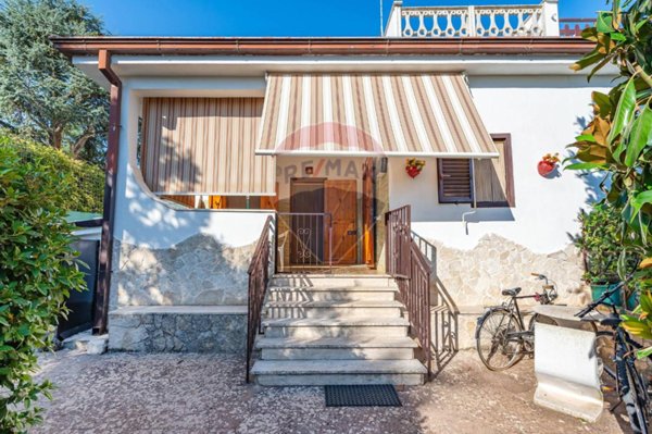 casa indipendente in vendita a Cassano delle Murge