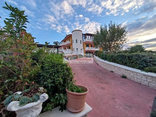 casa indipendente in vendita a Cassano delle Murge