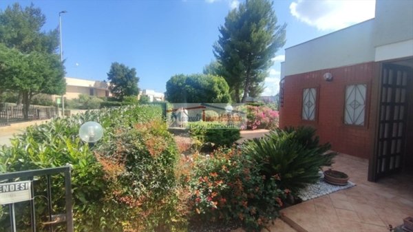 casa indipendente in vendita a Cassano delle Murge