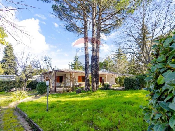 casa indipendente in vendita a Cassano delle Murge