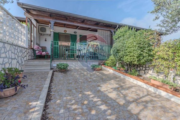 casa indipendente in vendita a Cassano delle Murge
