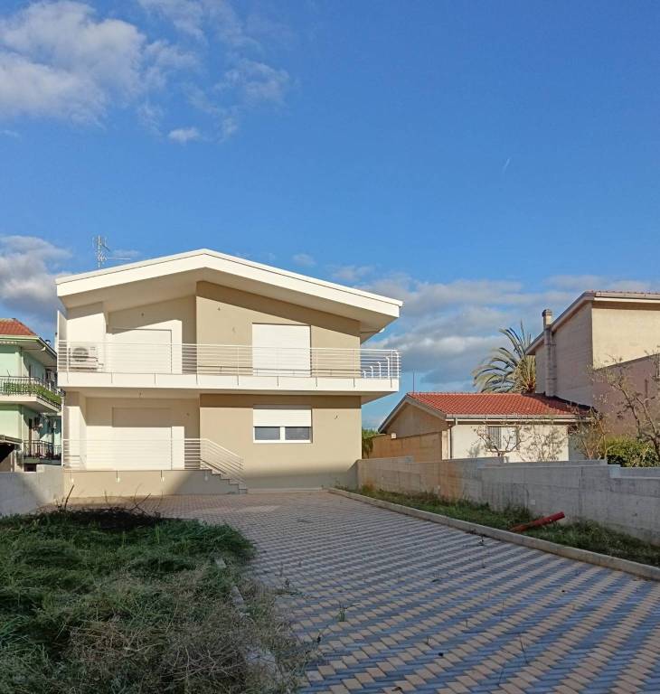 casa indipendente in vendita a Cassano delle Murge