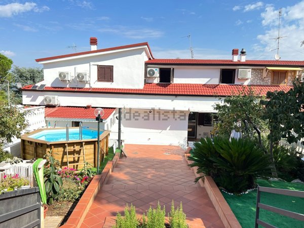 casa indipendente in vendita a Cassano delle Murge