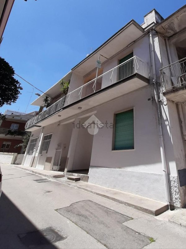 casa indipendente in vendita a Cassano delle Murge
