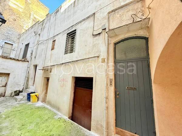 casa indipendente in vendita a Cassano delle Murge