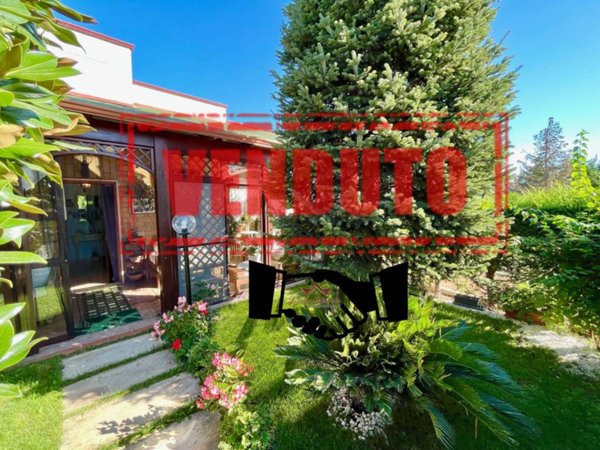 casa indipendente in vendita a Cassano delle Murge