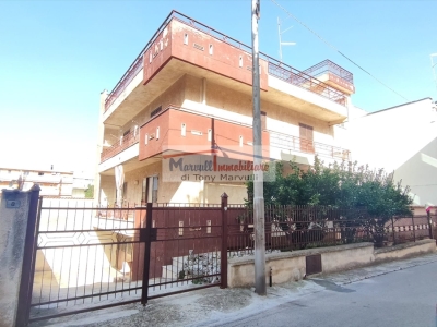 casa indipendente in vendita a Cassano delle Murge