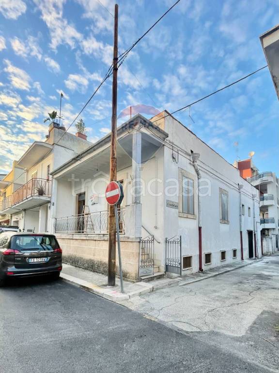 casa indipendente in vendita a Cassano delle Murge