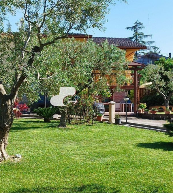 casa indipendente in vendita a Cassano delle Murge