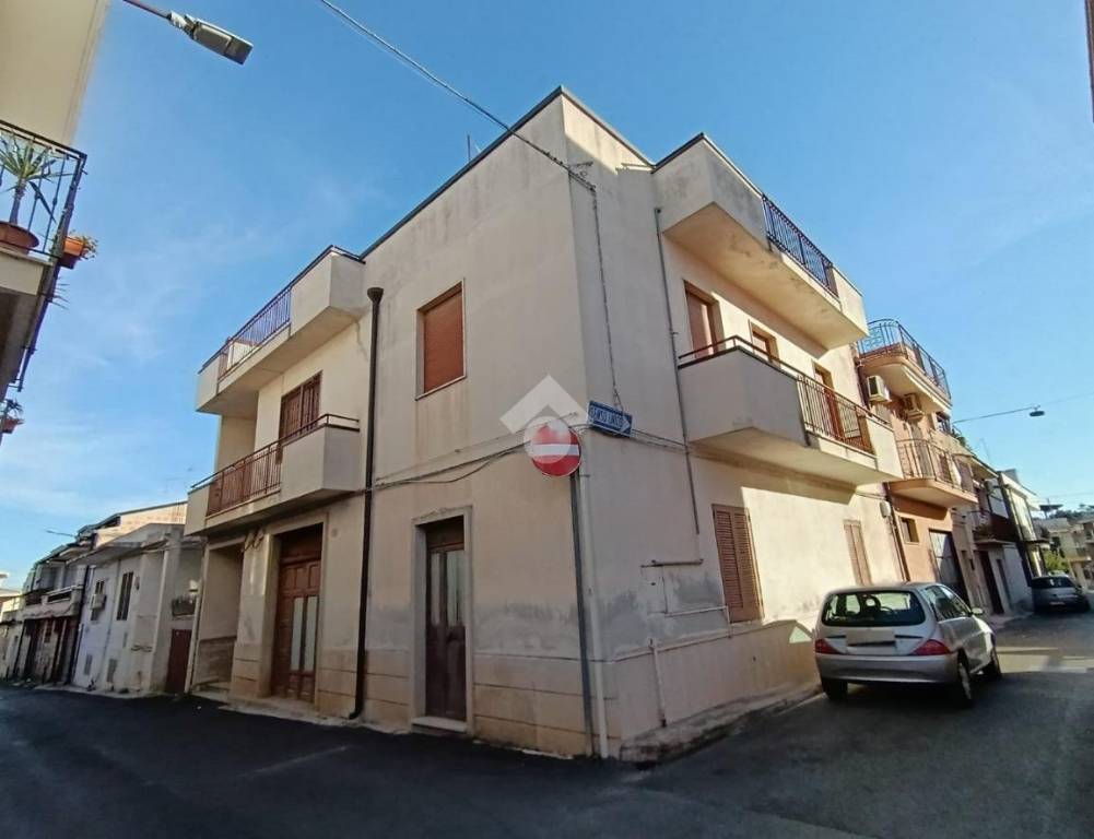 casa indipendente in vendita a Cassano delle Murge