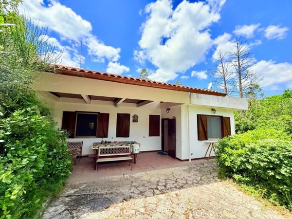 casa indipendente in vendita a Cassano delle Murge
