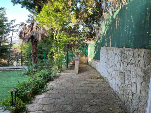 casa indipendente in vendita a Cassano delle Murge