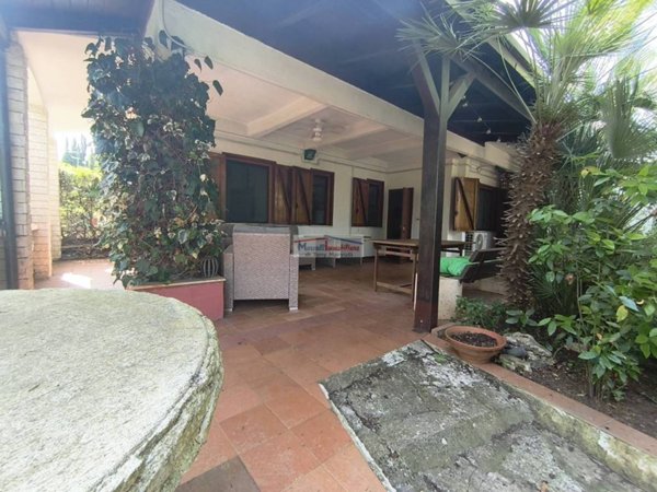 casa indipendente in vendita a Cassano delle Murge