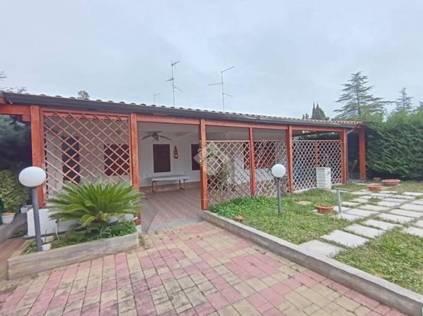 casa indipendente in vendita a Cassano delle Murge