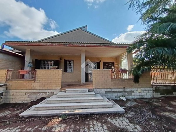 casa indipendente in vendita a Cassano delle Murge