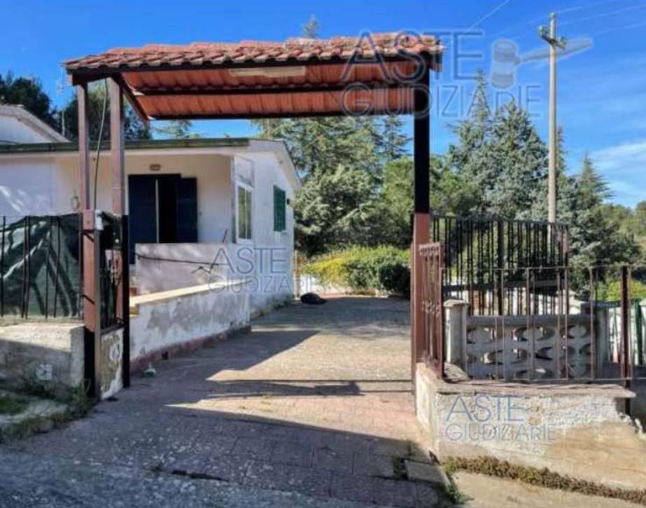 casa indipendente in vendita a Cassano delle Murge