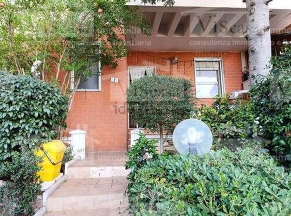 casa indipendente in vendita a Cassano delle Murge