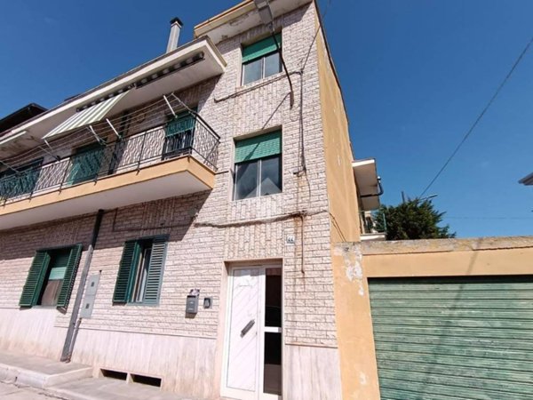 casa indipendente in vendita a Cassano delle Murge