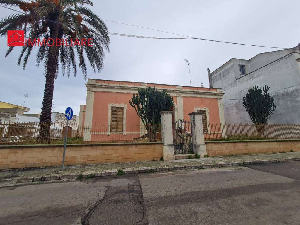 intera palazzina in vendita a Cassano delle Murge