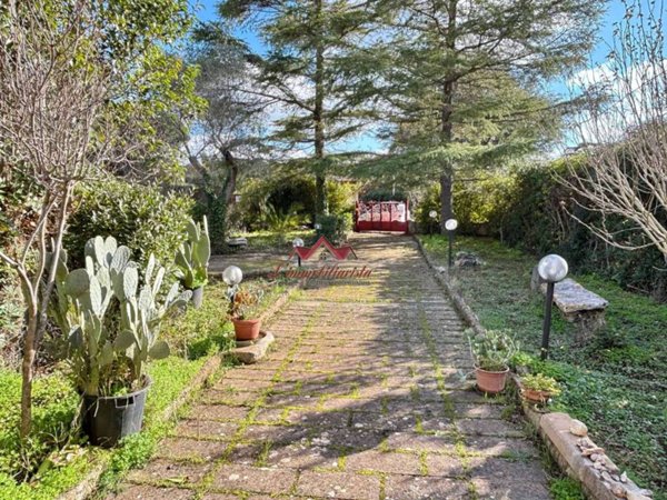 casa indipendente in vendita a Cassano delle Murge