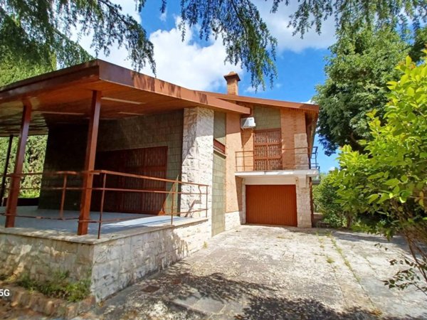 casa indipendente in vendita a Cassano delle Murge