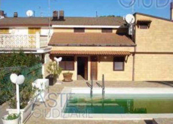 casa indipendente in vendita a Cassano delle Murge