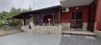 casa indipendente in vendita a Cassano delle Murge