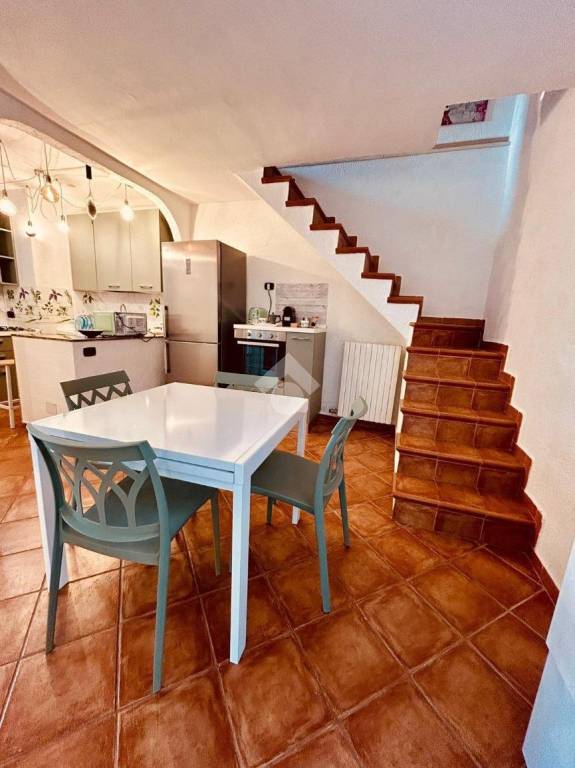 casa indipendente in vendita a Cassano delle Murge