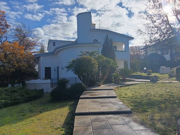 casa indipendente in vendita a Cassano delle Murge