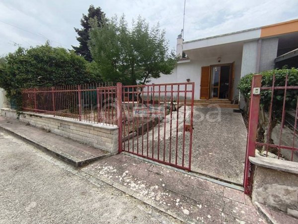 casa indipendente in vendita a Cassano delle Murge