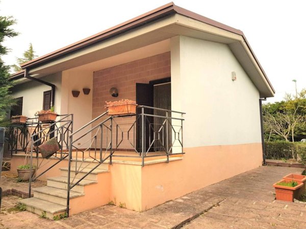 casa indipendente in vendita a Cassano delle Murge