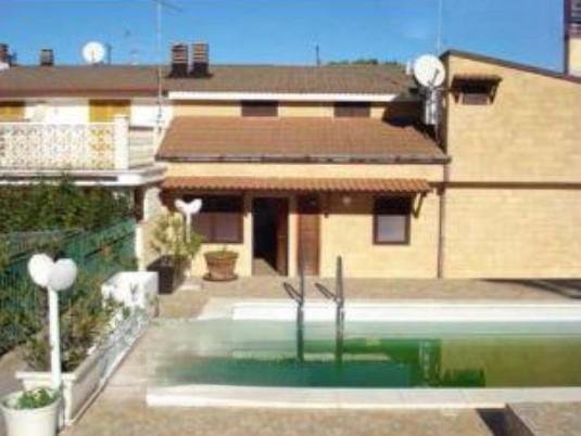 casa indipendente in vendita a Cassano delle Murge