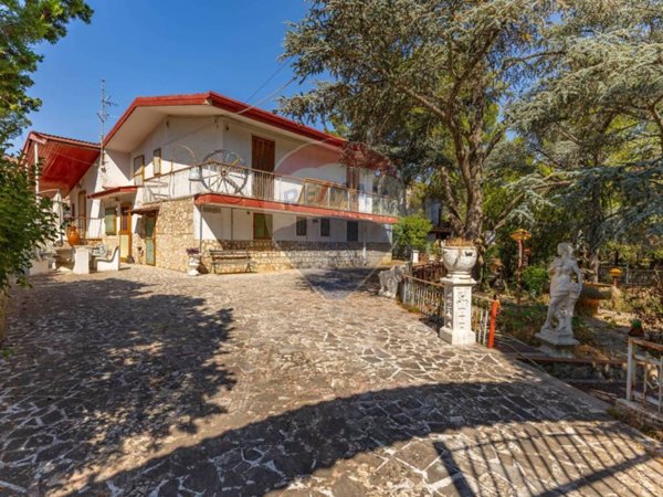 casa indipendente in vendita a Cassano delle Murge