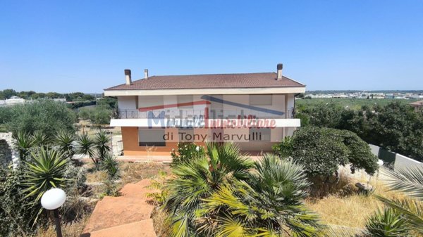 casa indipendente in vendita a Cassano delle Murge