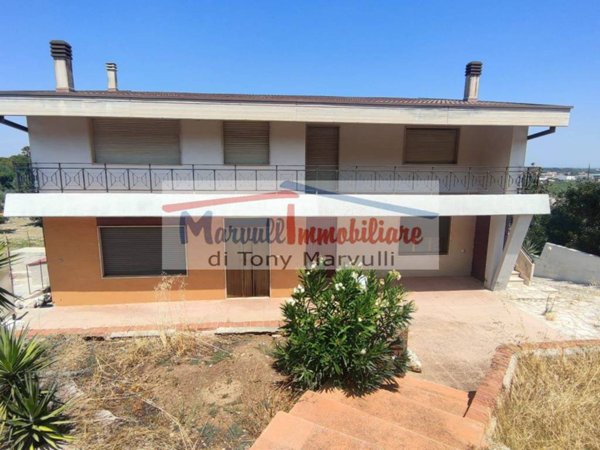 casa indipendente in vendita a Cassano delle Murge