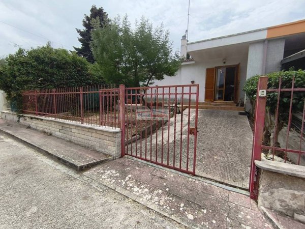 casa indipendente in vendita a Cassano delle Murge